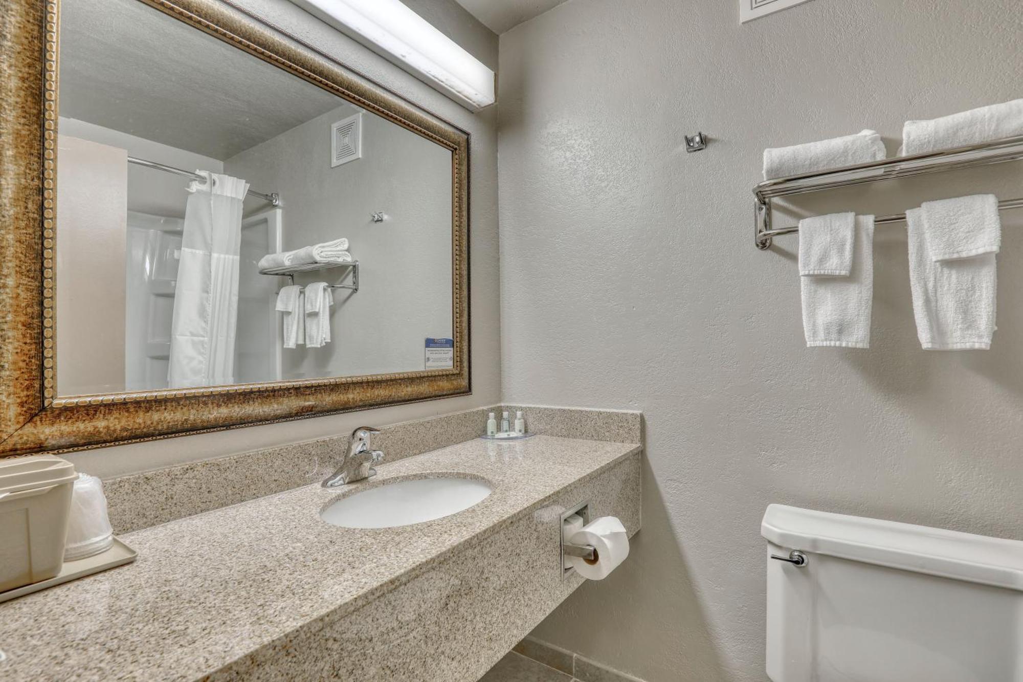 Quality Inn & Suites Downtown Green Bay Eksteriør billede