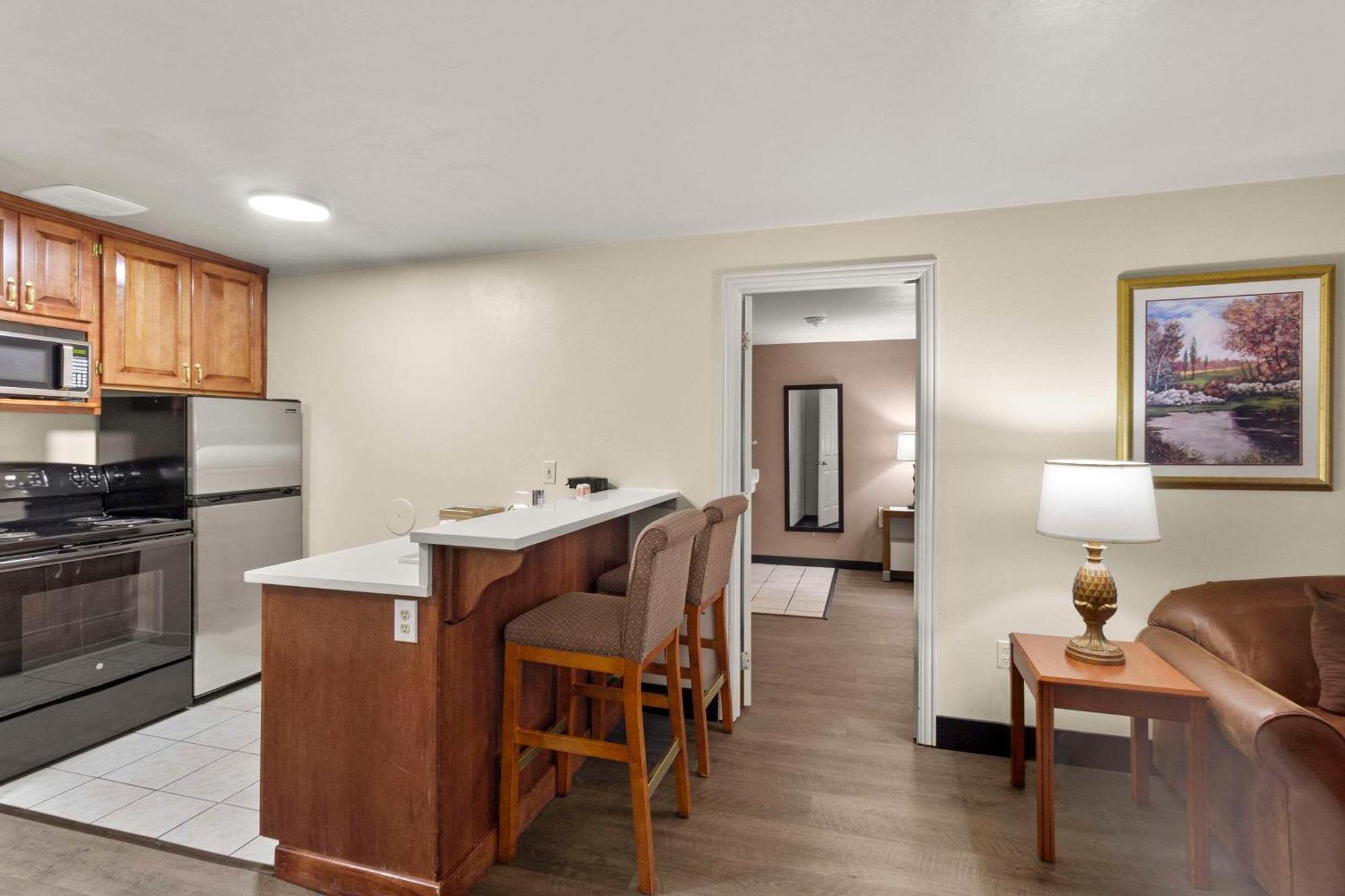 Quality Inn & Suites Downtown Green Bay Eksteriør billede