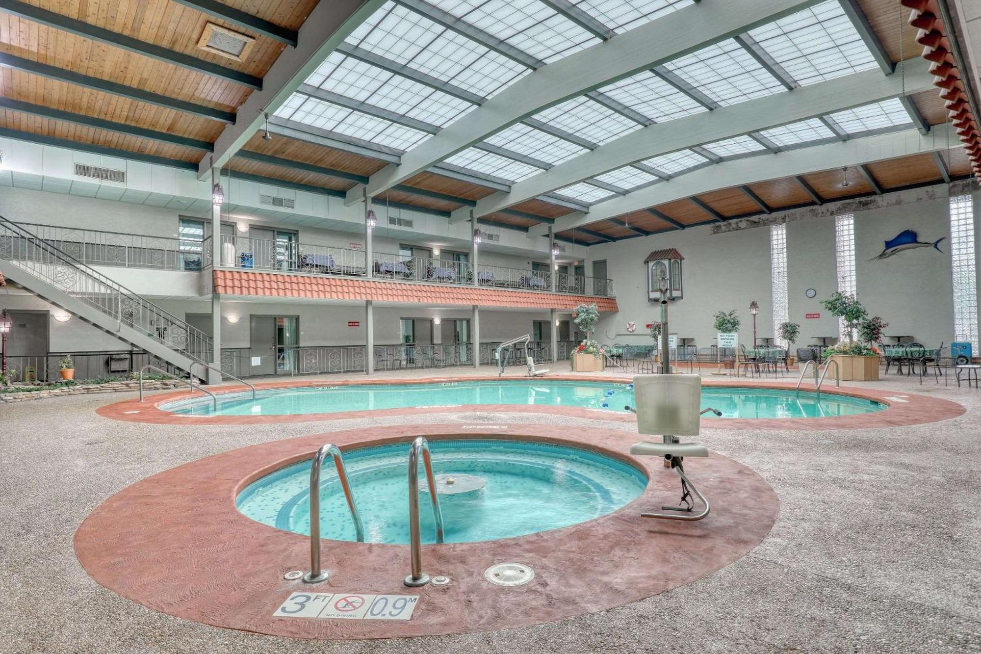 Quality Inn & Suites Downtown Green Bay Eksteriør billede
