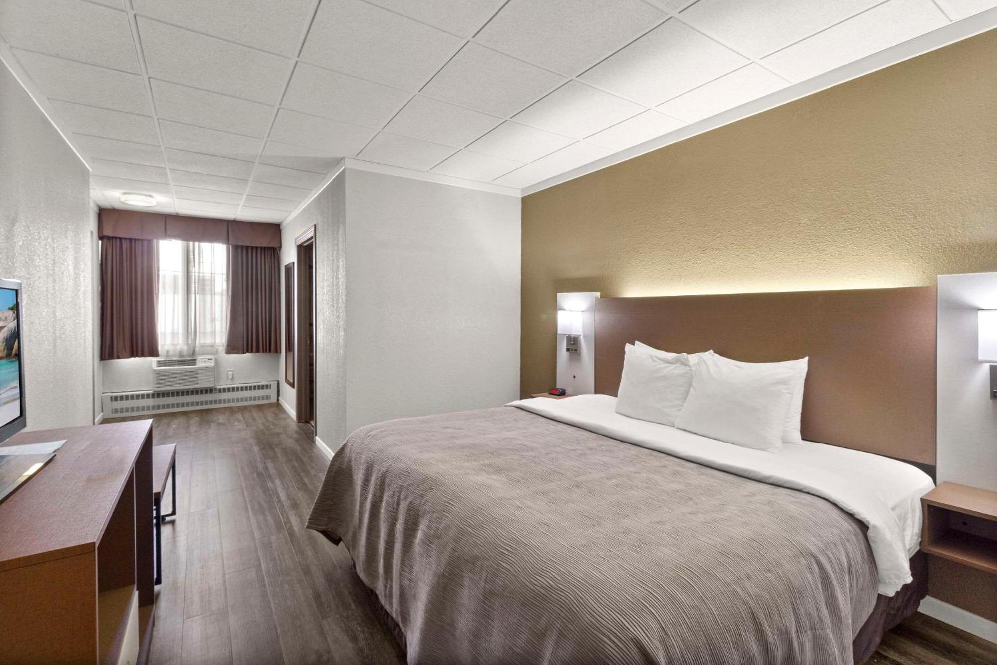 Quality Inn & Suites Downtown Green Bay Eksteriør billede