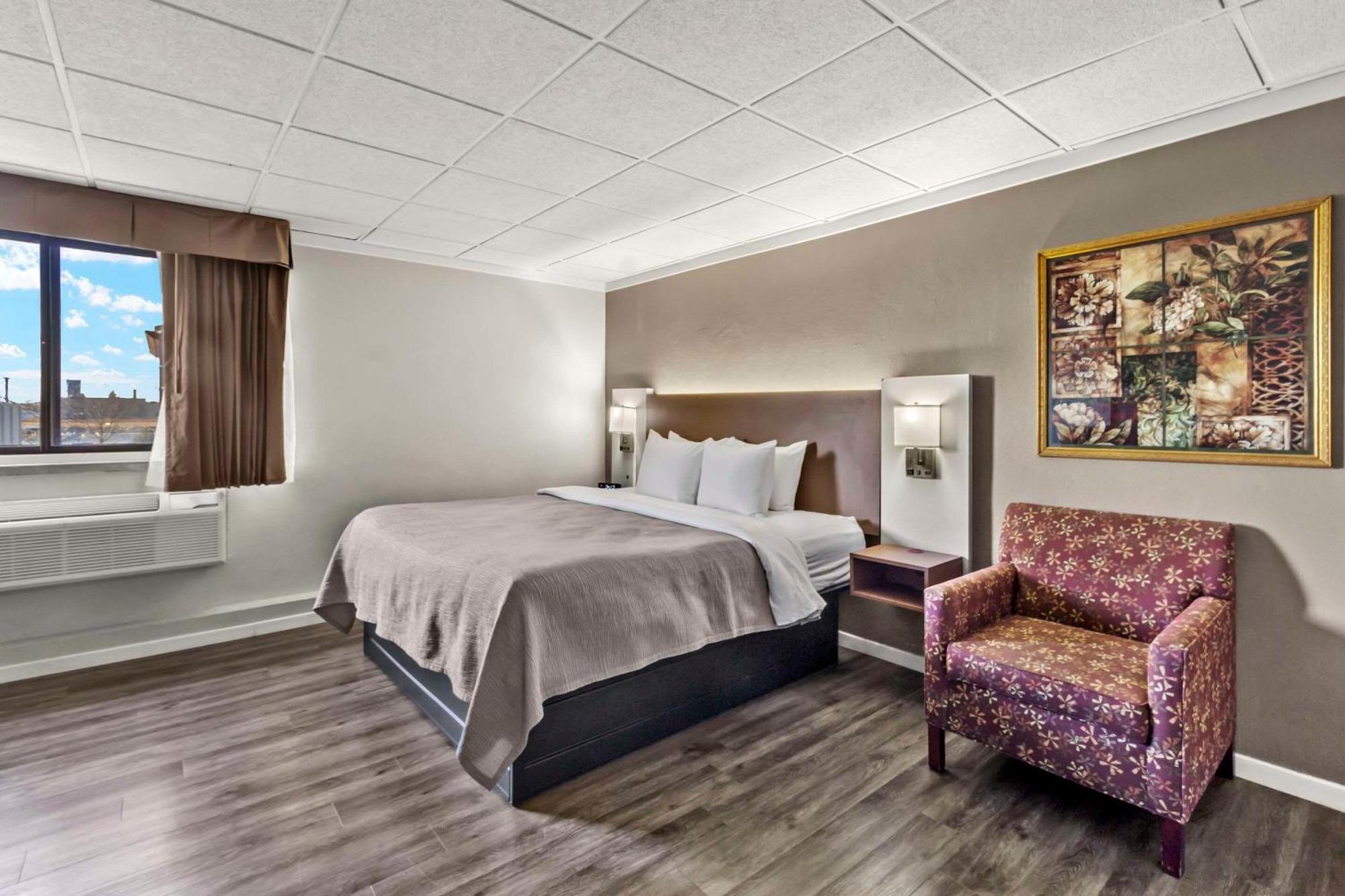 Quality Inn & Suites Downtown Green Bay Eksteriør billede