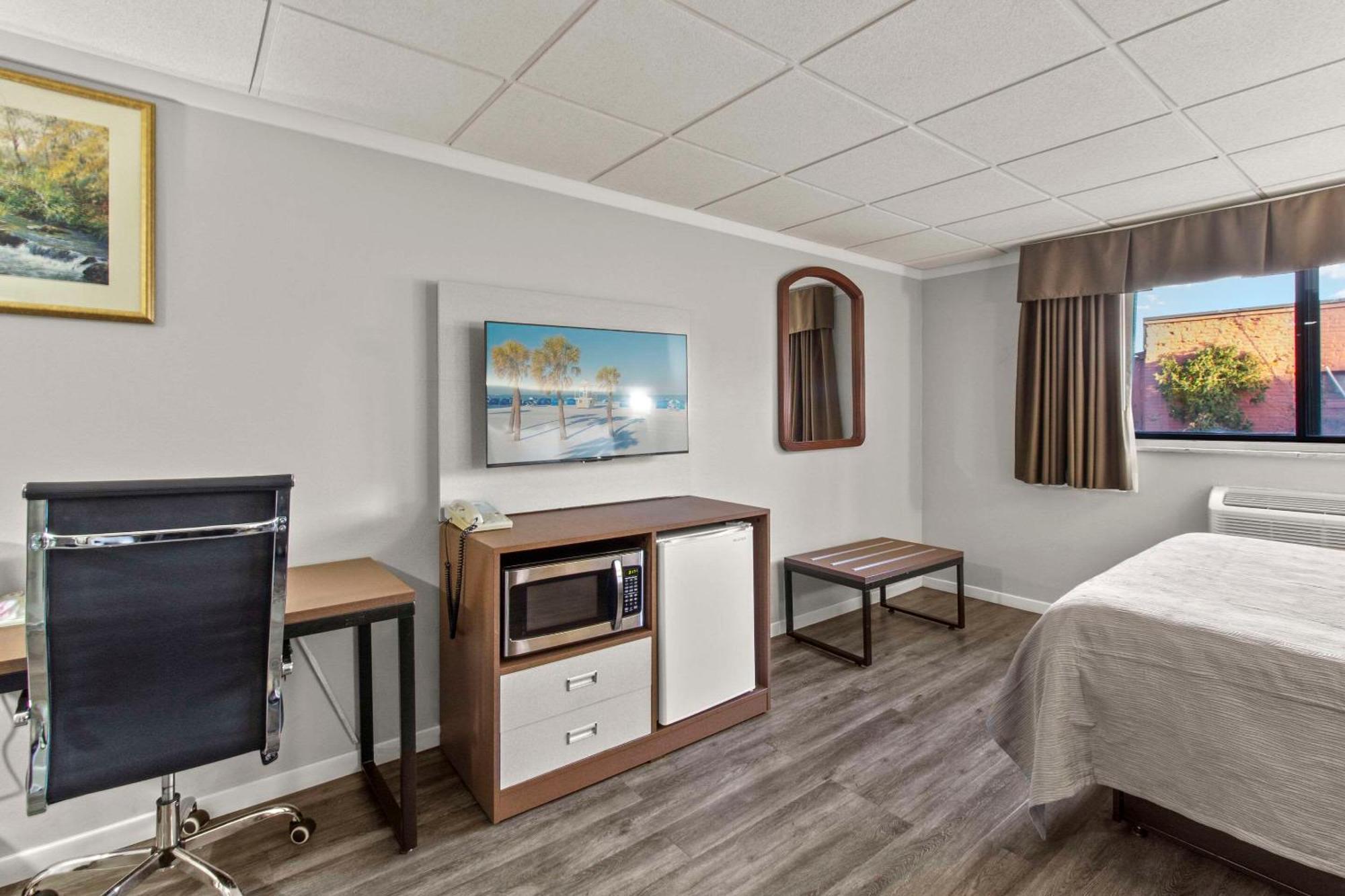 Quality Inn & Suites Downtown Green Bay Eksteriør billede