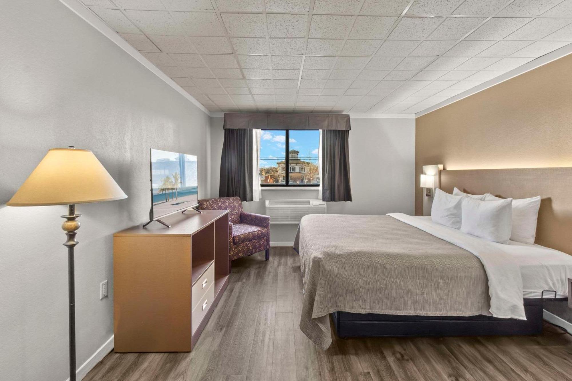 Quality Inn & Suites Downtown Green Bay Eksteriør billede